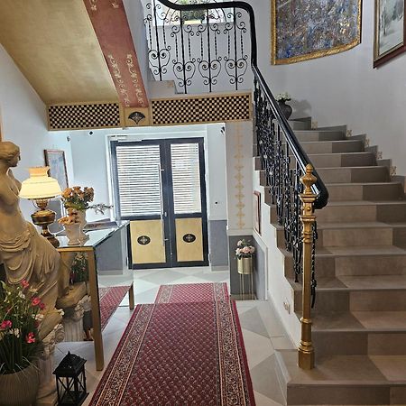 Vansvel Royal Boutique Apartment 2 Belgrado Exterior foto